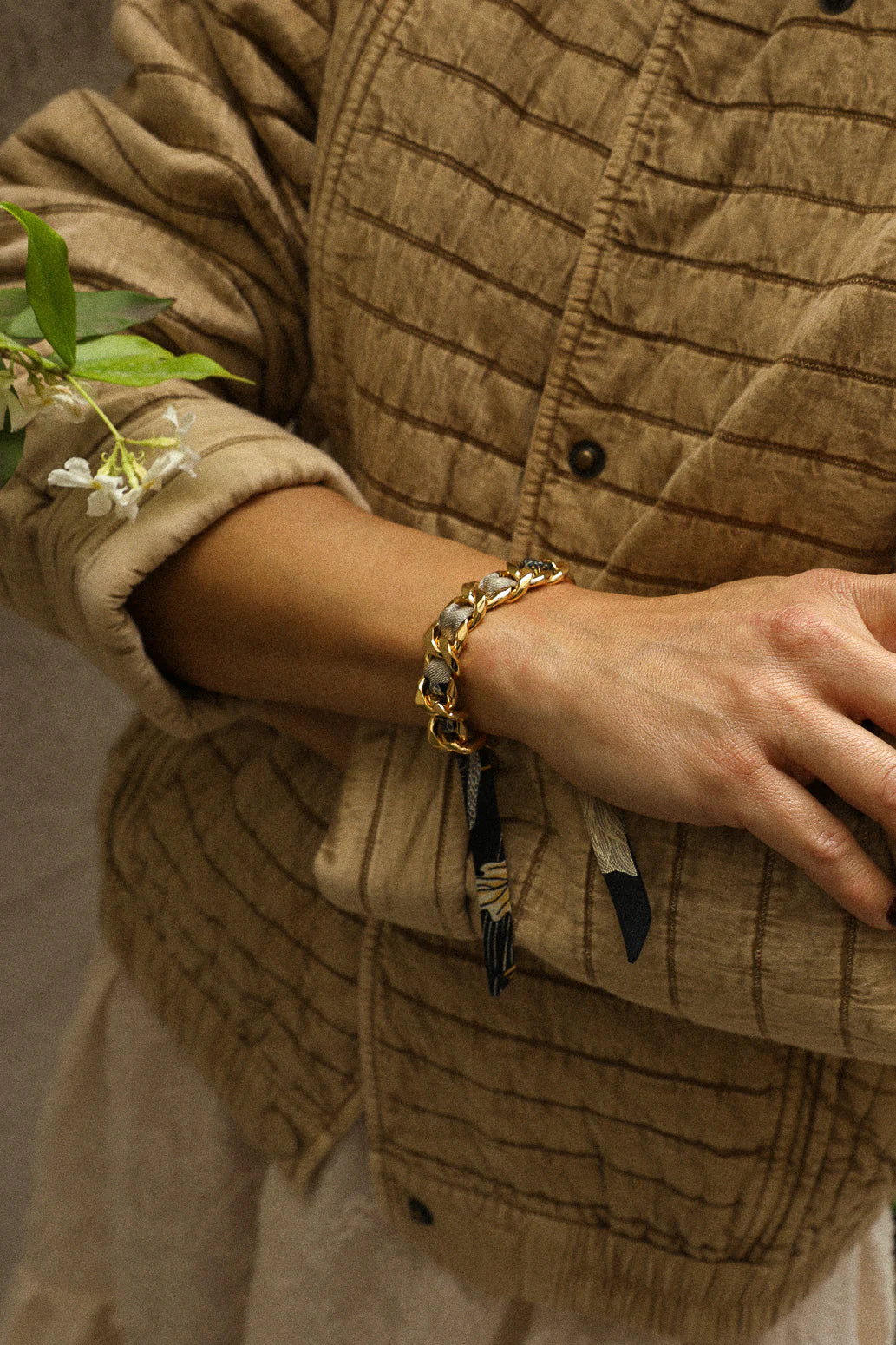 Cerf Bohème black 1cm ribbon bracelet