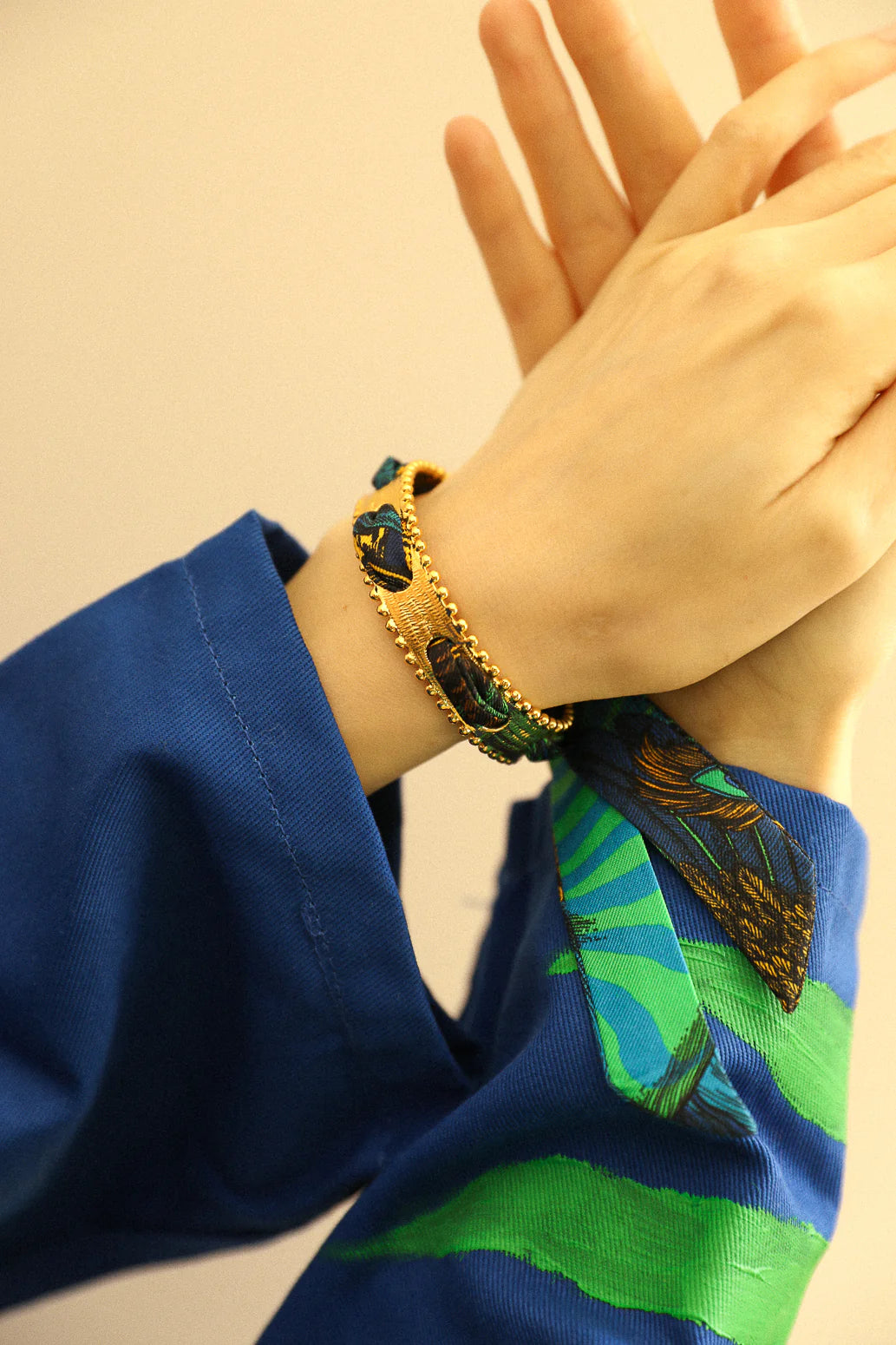 Parrot neutral parrot 2cm ribbon bracelet