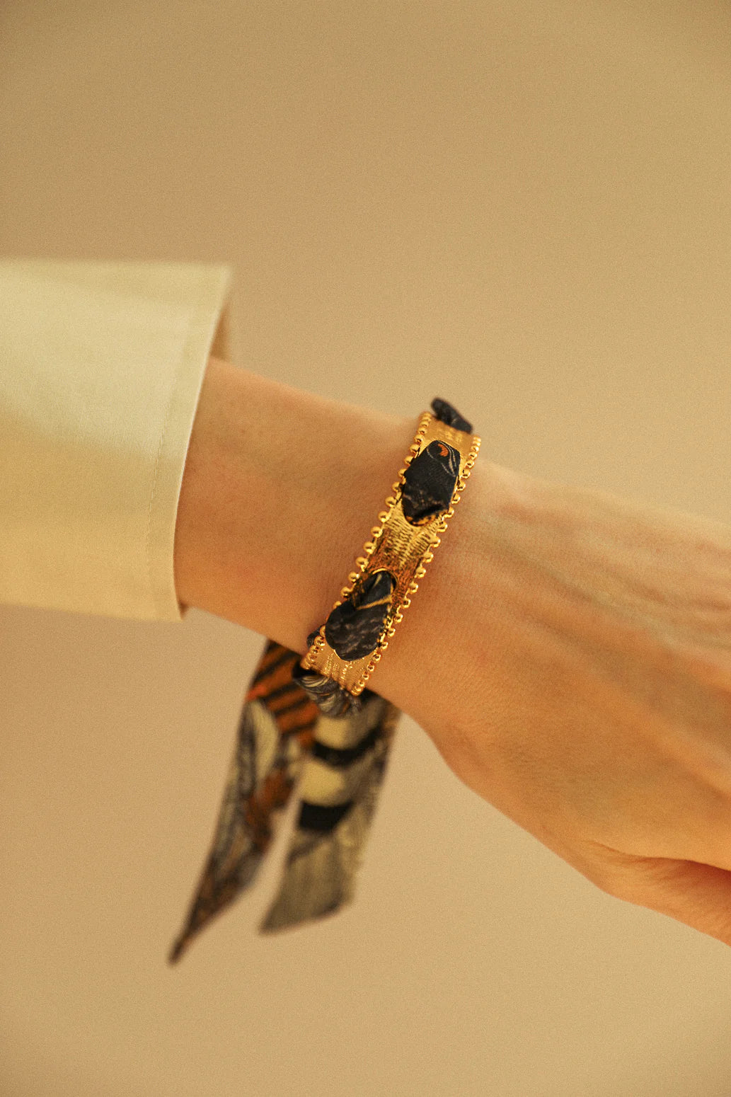 Parrot neutral parrot 2cm ribbon bracelet