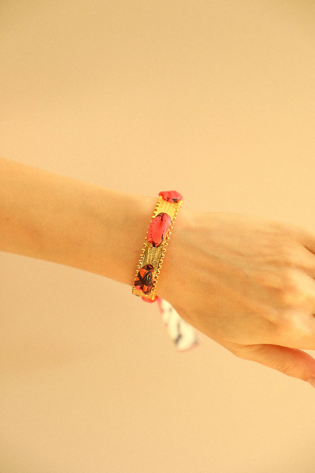 Parrot neutral parrot 2cm ribbon bracelet