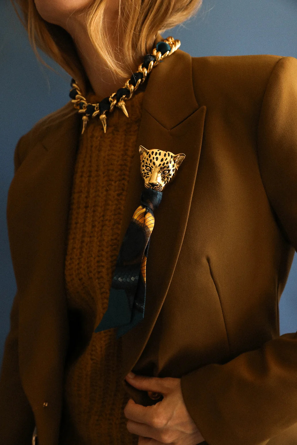 Broche Léopard émaillée 金色琺瑯獵豹胸針
