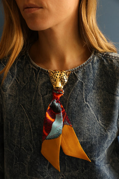 Broche Léopard émaillée 金色琺瑯獵豹胸針