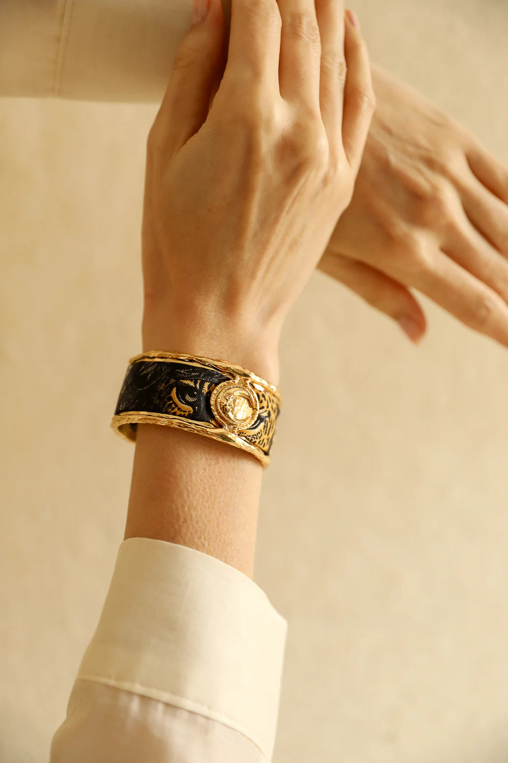 Parrot neutral parrot 2cm ribbon bracelet