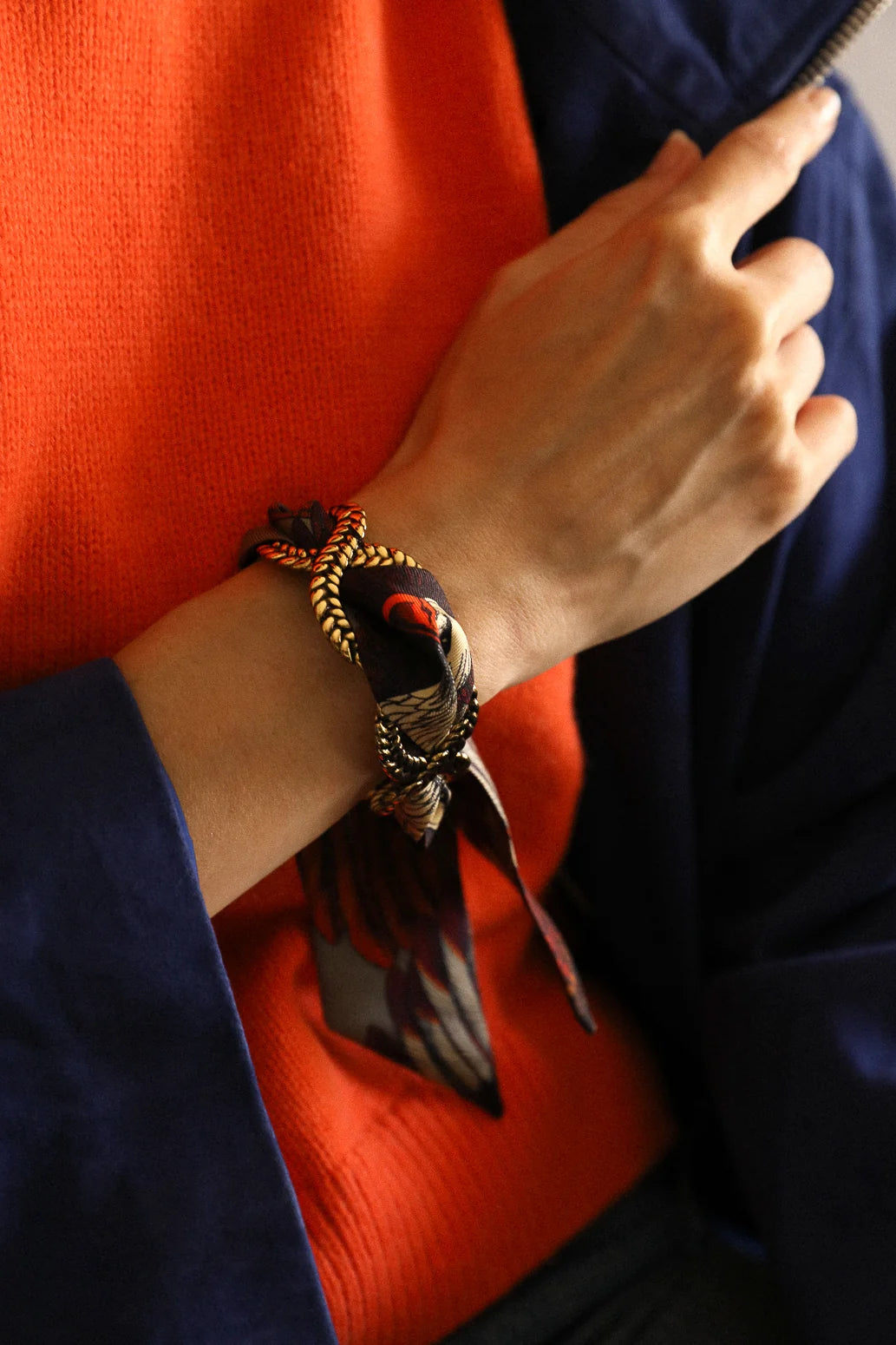 Aigle Gris Foncé 獵空之翼 4cm真絲手鐲