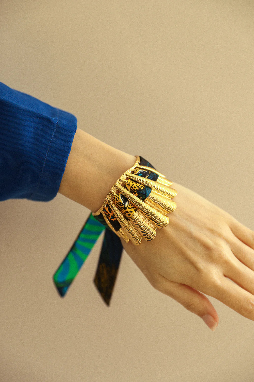 Parrot neutral parrot 2cm ribbon bracelet