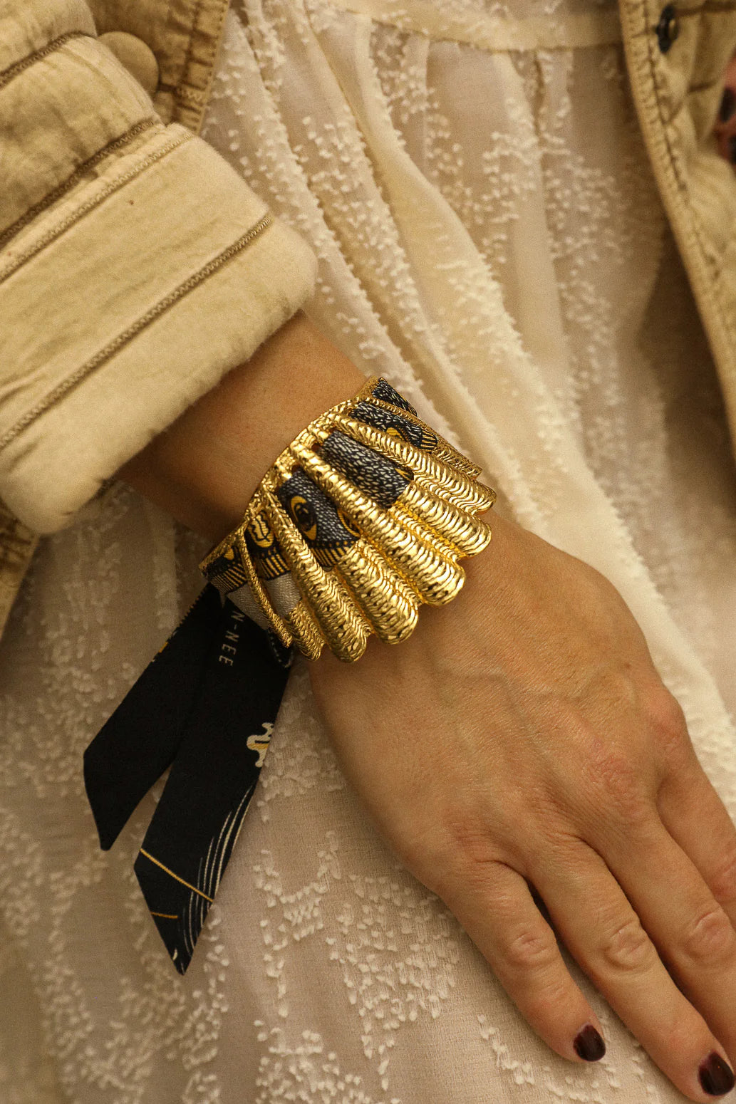 Cerf Bohème Black 2cm Silk Ribbon Bracelet