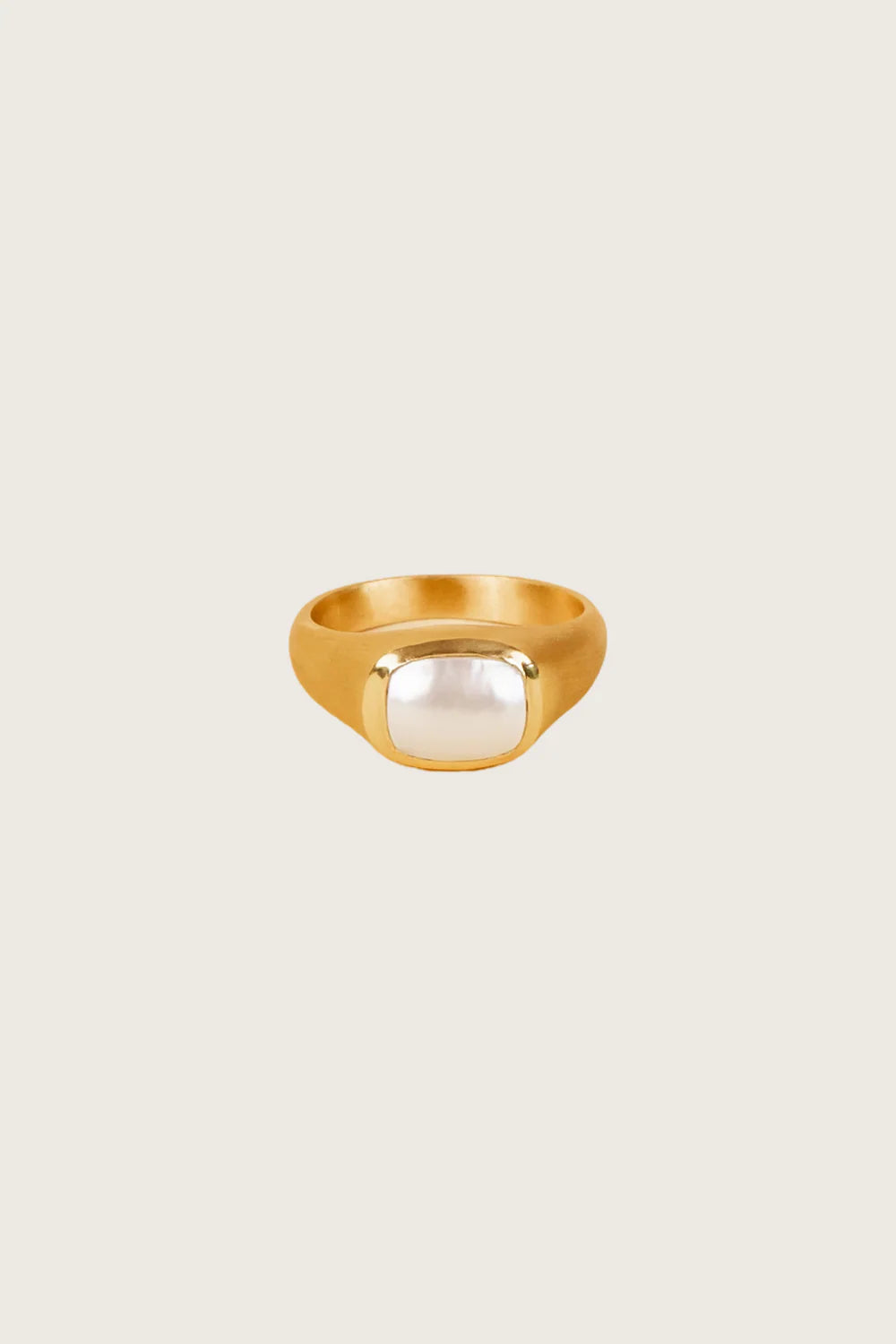 Lustrae Pearl Ring